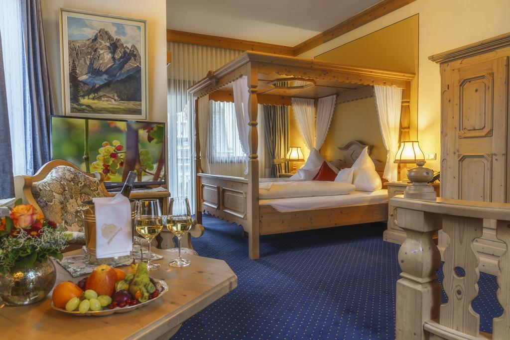 Hotel Altkölnischer Hof 3*